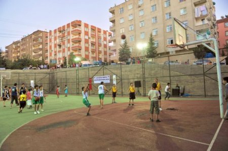 Sokak basketbolu turnuvası başladı