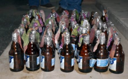 Sokak eylemcilerine operasyonda 80 molotof bombası ele geçirildi