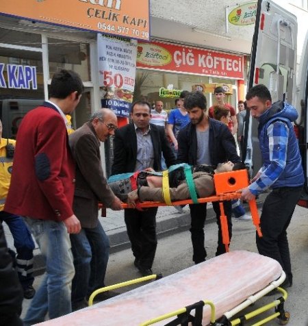 Sokak ortasında çıkan bıçaklı kavga: 1 ölü