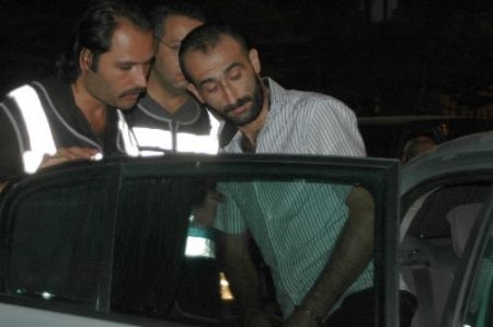 Sokak Satıcılarına Uyuşturucu Temin Eden Dört Kişi 35 Kilo Esrarla Yakalandı