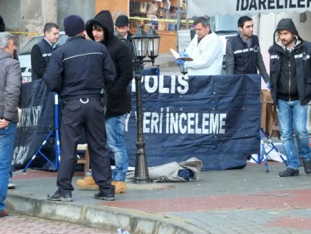 Sokakta öldürülen şahıstan kimlik çıkmadı