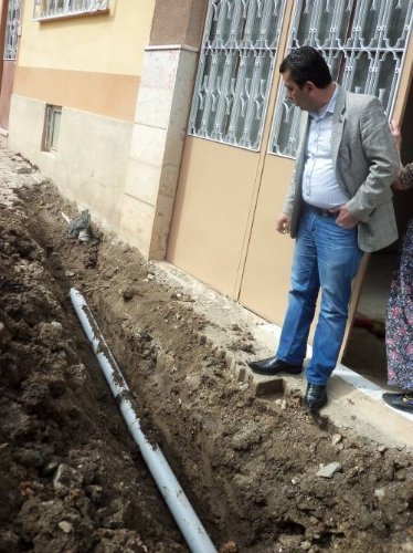 Sölöz'de içme suyu hatları yenilendi