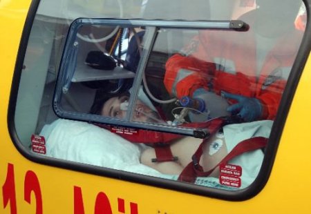 Solunum Cihazına Bağlı Yaşayan Genç, Hava Ambulansıyla Ankara'ya Sevk Edildi