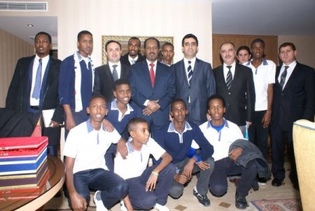 Somali Cumhurbaşkanı, Kimse Yok Mu'nun okuttuğu öğrencilerle görüştü