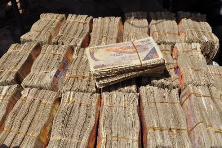 Somali'de '3 Tomar Paraya Bir Ekmek' Satılıyor