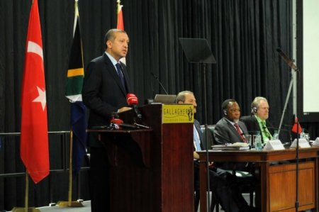 “(somali’de Patlamayı) İslam Adına Yaptığını Söyleyenin İslam'la Alakası Olamaz”