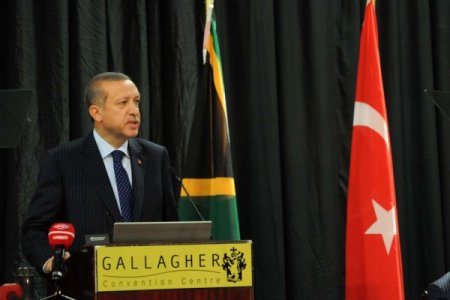 “(somali’de Patlamayı) İslam Adına Yaptığını Söyleyenin İslam'la Alakası Olamaz”