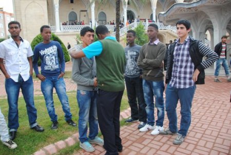 Somalili öğrenciler, bayramı ailelerinden ayrı geçirmenin hüznünü yaşadı