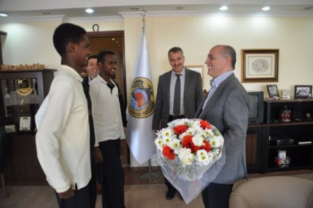 Somalili öğrenciler doktor, mühendis ve gazeteci olmak istiyor