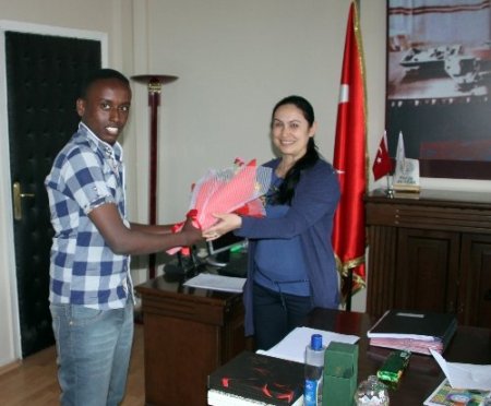 Somalili öğrencilerden Anneler Günü sürprizi