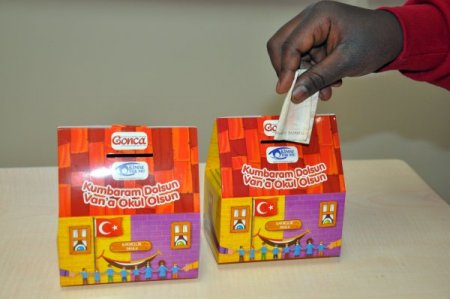 Somalili Öğrencilerden Depremzedelere Yardım