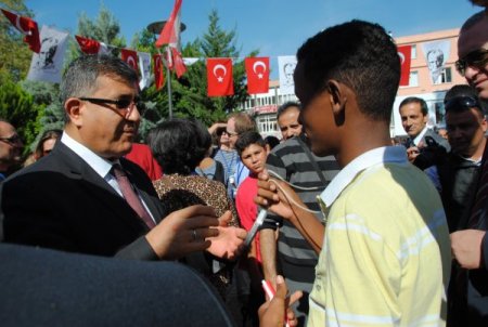 Somalili öğrencinin bayram tebriği Kaymakam Bulgurlu'yu duygulandırdı