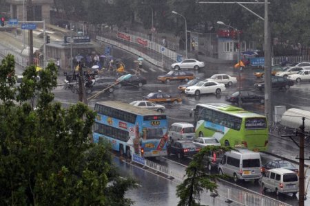 Son 13 Yılın En Şiddetli Yağmuru Pekin’de Büyük Hasara Yol Açtı
