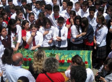 Son Hafta Servis Yerine Dolmuşu Tercih Eden Liseli Nefize Trafik Kazasında Öldü