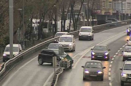 Sorumsuz sürücülerin E-5’e akla ziyan girme yarışı