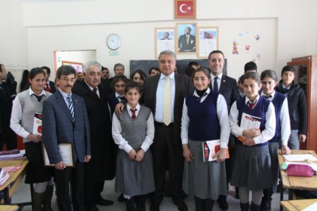 Sosyal medya üzerinden, Ağrı'ya 24 bin kitap