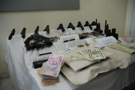 'Sosyete Pazarı' Çetesine Operasyon