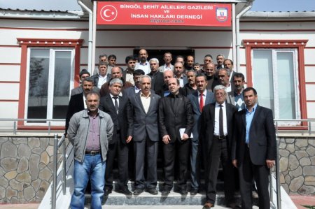 Sözen: PKK, elindeki korucuları da bıraksın