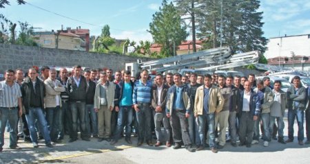 Sözleşmeleri Yenilenmeyen Taşeron İşçiler İş Bıraktı
