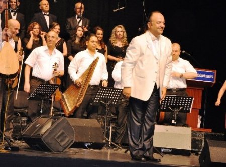 Spastik engelli çocuklar yararına konser