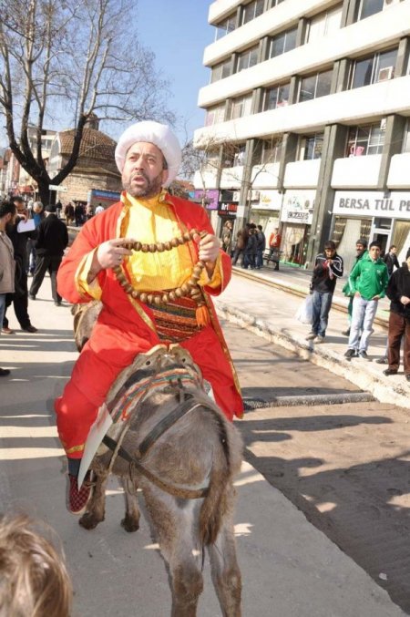 Sp'li Gençlerden, Cumhuriyet Caddesi'nde Eşekli Protesto