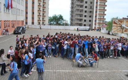 Spor Kardeşliktir ilkesi doğrultusunda okulda forma günü düzenlendi