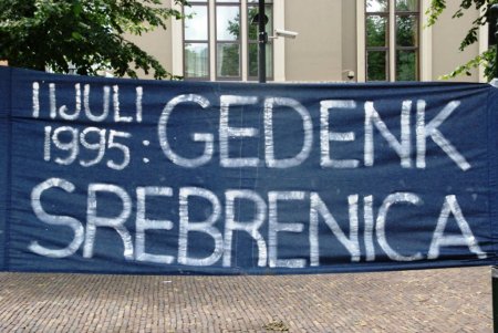 Srebrenitsa'da görev yapan askerlere tazminat