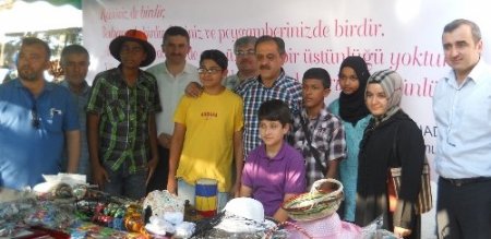 Sri Lankalı öğrenciler, Akyazı'da ülkelerini tanıttı