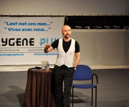 Stand Up Ustası Demirci: Küfür Ve Bel Altı Espiri Kullanmadan Güldürmek Zor