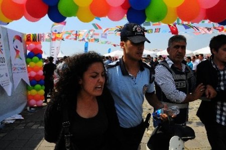 Stant basmak isteyen TGB üyesi 17 kişi gözaltına alındı