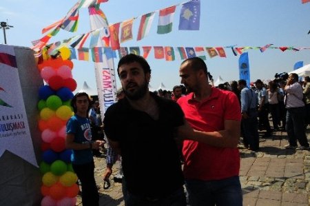 Stant basmak isteyen TGB üyesi 17 kişi gözaltına alındı