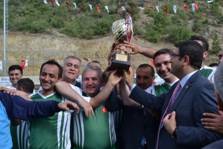 Stat Açılışında İlk Maç ‘seçilmişler Ve Atanmışlar’ Arasında Yapıldı