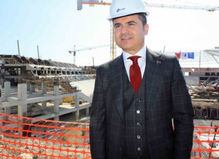 Stat inşaatında çalışan işçiler Bakan Kılıç'ın keyfini yerine getirdi