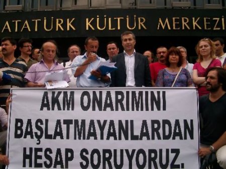 Stk'lardan Akm İçin Suç Duyurusu
