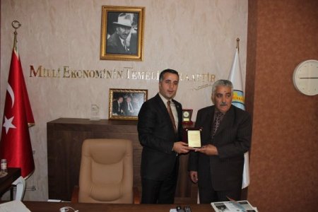 STK'lardan Ziraat Odası Başkan'ı Aydemir’e plaket