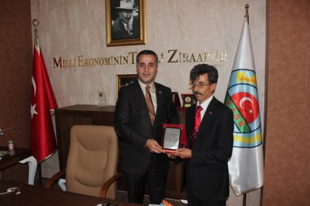 STK'lardan Ziraat Odası Başkan'ı Aydemir’e plaket