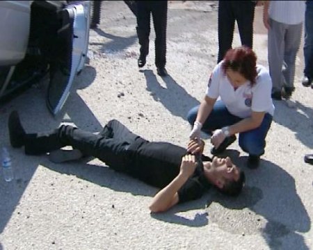 Su Birikintisine Giren Araç Takla Attı: 1 Yaralı