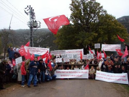 Su Eylemine Katılmak İçin 66 Kişi İstanbul'dan Akseki İlçesi Değirmenlik Köyüne Gitti