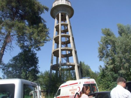 Su Kulesinden Düşen Liseli Genç Hayatını Kaybetti