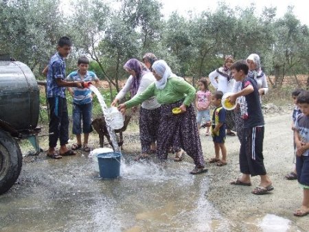 Su kuyusunun elektrik faturasını ödemeyen mahalleli 8 gündür susuz