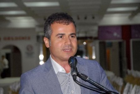 Suat Kılıç: Menderes'in Avukatıyım Diyen Cindoruk, Başbakanını Asan Chp İle 'hayır' Diyor