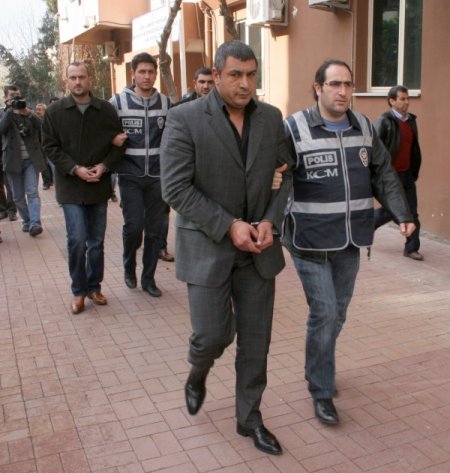 Suç Örgütü Üyesi 11 Kişi Adliyeye Sevk Edildi