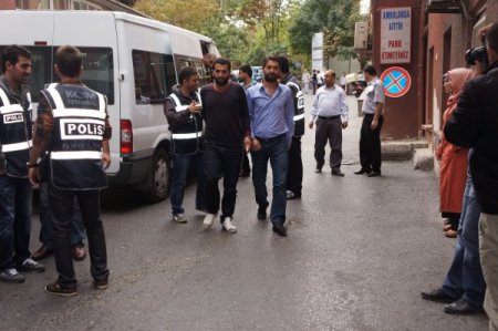 Suç örgütü zanlıları sağlık kontrolünden geçirildi