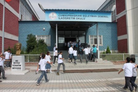 Süleyman Demirel İlköğretim Okulu'nda imam hatip ortaokulu açıldı