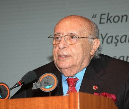 Süleyman Demirel: Sandık Önünüze Geldiğinde İcabını Yapmazsanız Bu Zulmü Hak Edersiniz