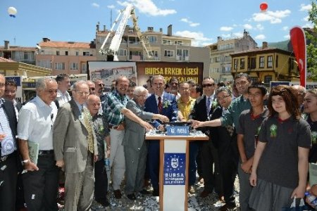 Sultan Abdülhamit Han’ın yadigarı Bursa Erkek Lisesi elden geçiriliyor