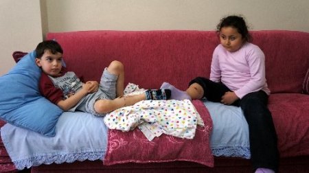 Sultanbeyli'de sokak köpeği yine bir çocuğu ısırdı