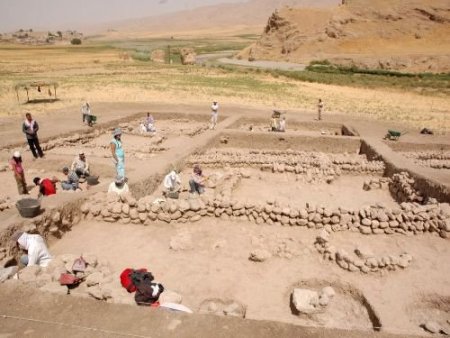 Sumaki Höyüğü'nde Neolitik Çağ'a Ait Bulgular Ortaya Çıktı