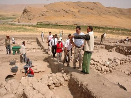 Sumaki Höyüğü'nde Neolitik Çağ'a Ait Bulgular Ortaya Çıktı
