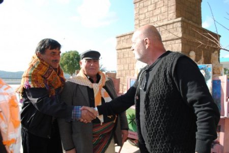 Sümer Tilmaç: Toplumsal kaynaşmanın yolu selamlaşmadan geçiyor